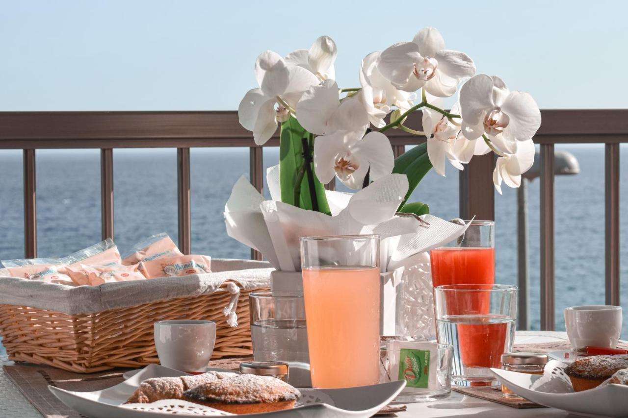 La Scogliera Hotel Gallipoli Bagian luar foto